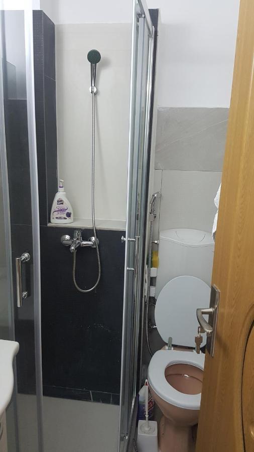 Lucky Apartment Pitesti Exterior photo